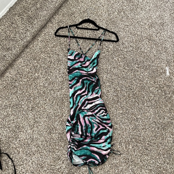 Zebra cowl neck dress - Picture 2 of 3